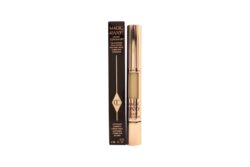 Charlotte Tilbury Magic Away Vloeibaar Concealer 4ml - 5.5 Medium - Ellavee