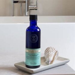 Neal's Yard Seaweed & Arnica Foaming Bath 200ml